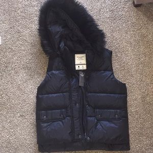 Abercrombie & Fitch Vest
